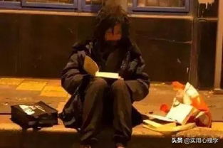 《爱在日落时》短剧在线观看，靠捡垃圾成为首富，一个不可思议的传奇故事短剧在线观看，靠捡垃圾当首富短剧免费观看短剧在线观看