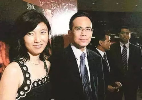 离婚后，我首富的身份曝光了（79集）_离婚后,我成了首富momocha