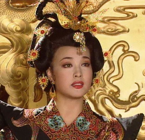 夫人一身反骨（65集）_夫人一箭很穿心免费阅读