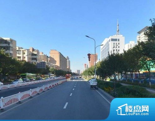 南门汽车站房价多少钱