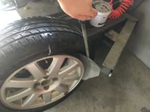 汽车轮胎破了多少钱