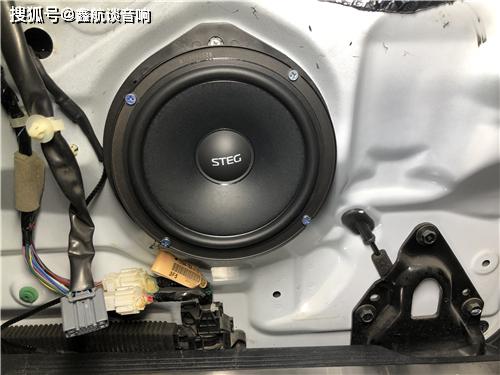 汽车低音炮多少瓦算好用