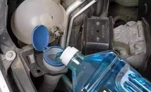 汽车玻璃水加多少算满