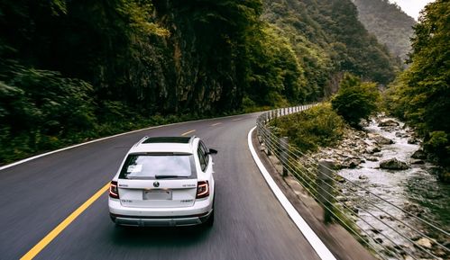 汽车高速能跑上多少公里