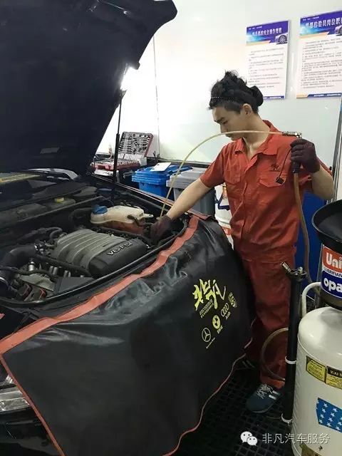 清洗汽车空调加多少机油