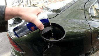 一辆汽车油箱多少油啊